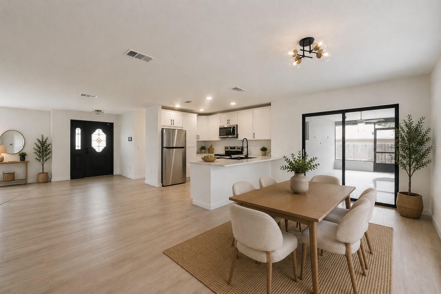 8081 Wooden Dr Property Photo 14