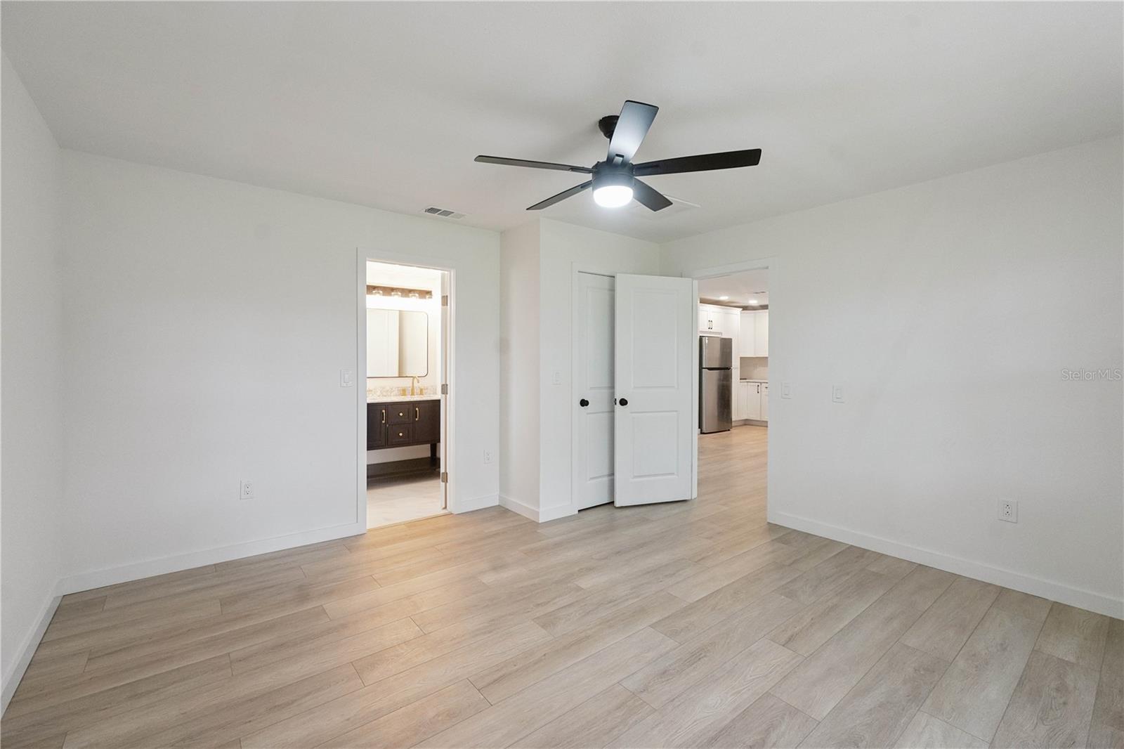 8081 Wooden Dr Property Photo 18