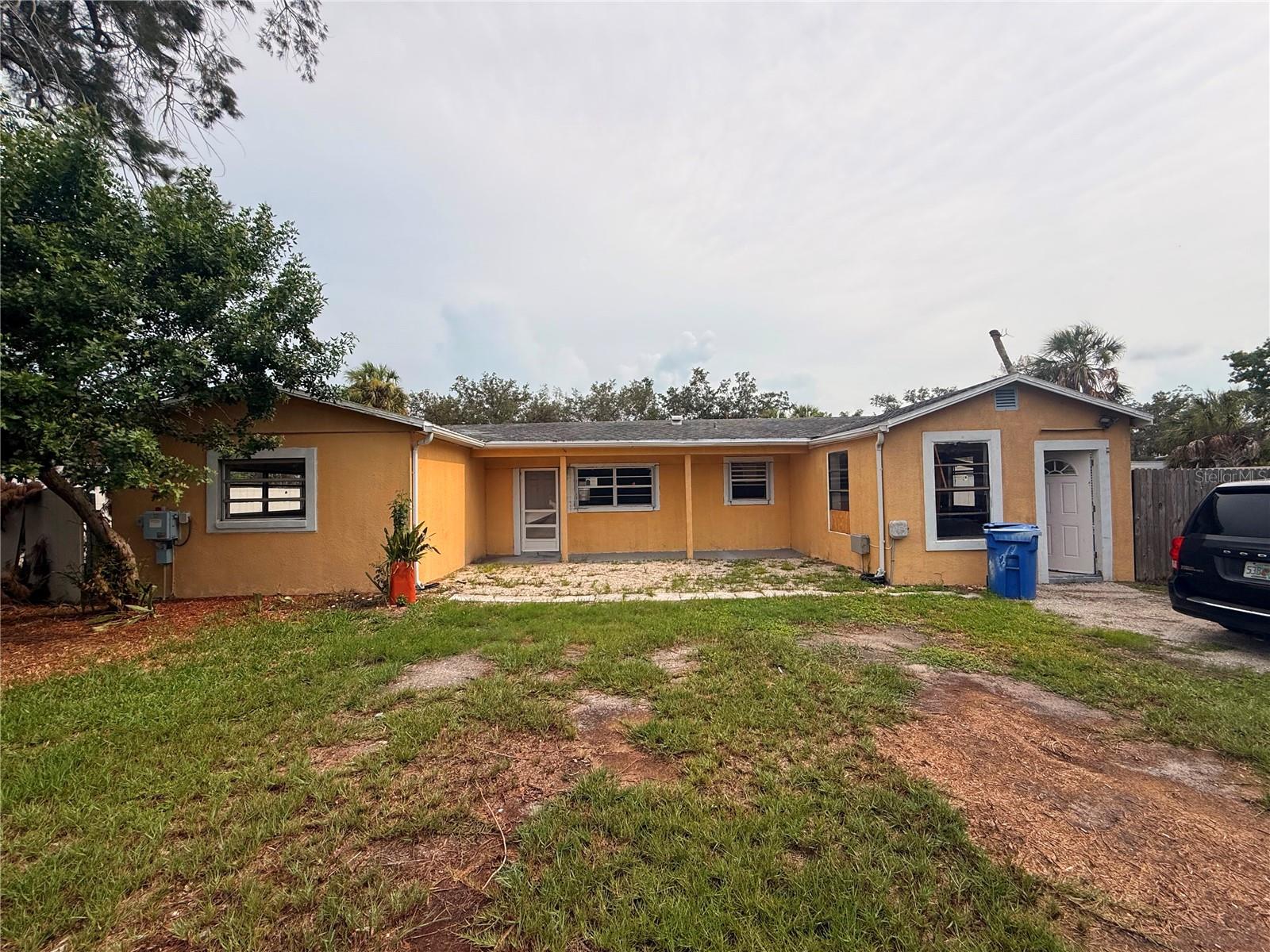 806 W SHELL POINT RD Property Photo 1