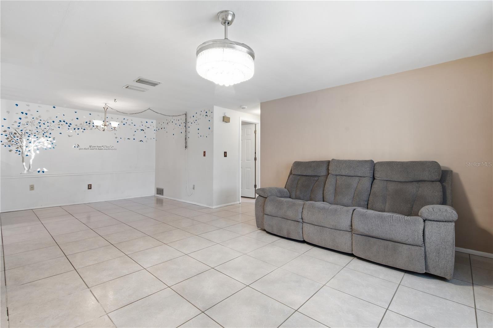 6345 Patella Ave Property Photo 6