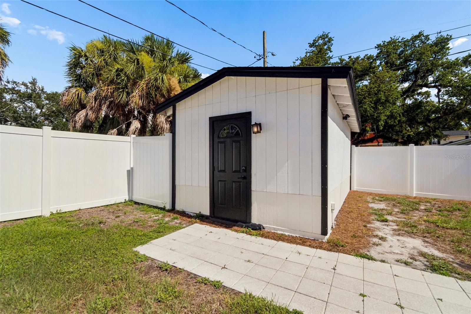 3901 N Ola Ave Property Photo 41