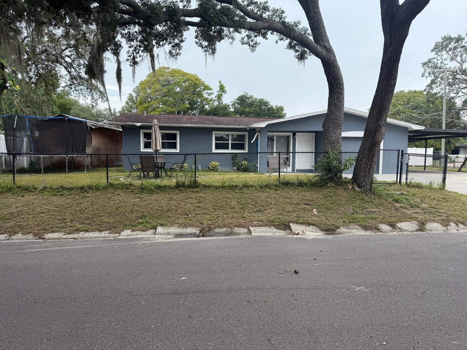 1827 Heather Ave Property Photo 2