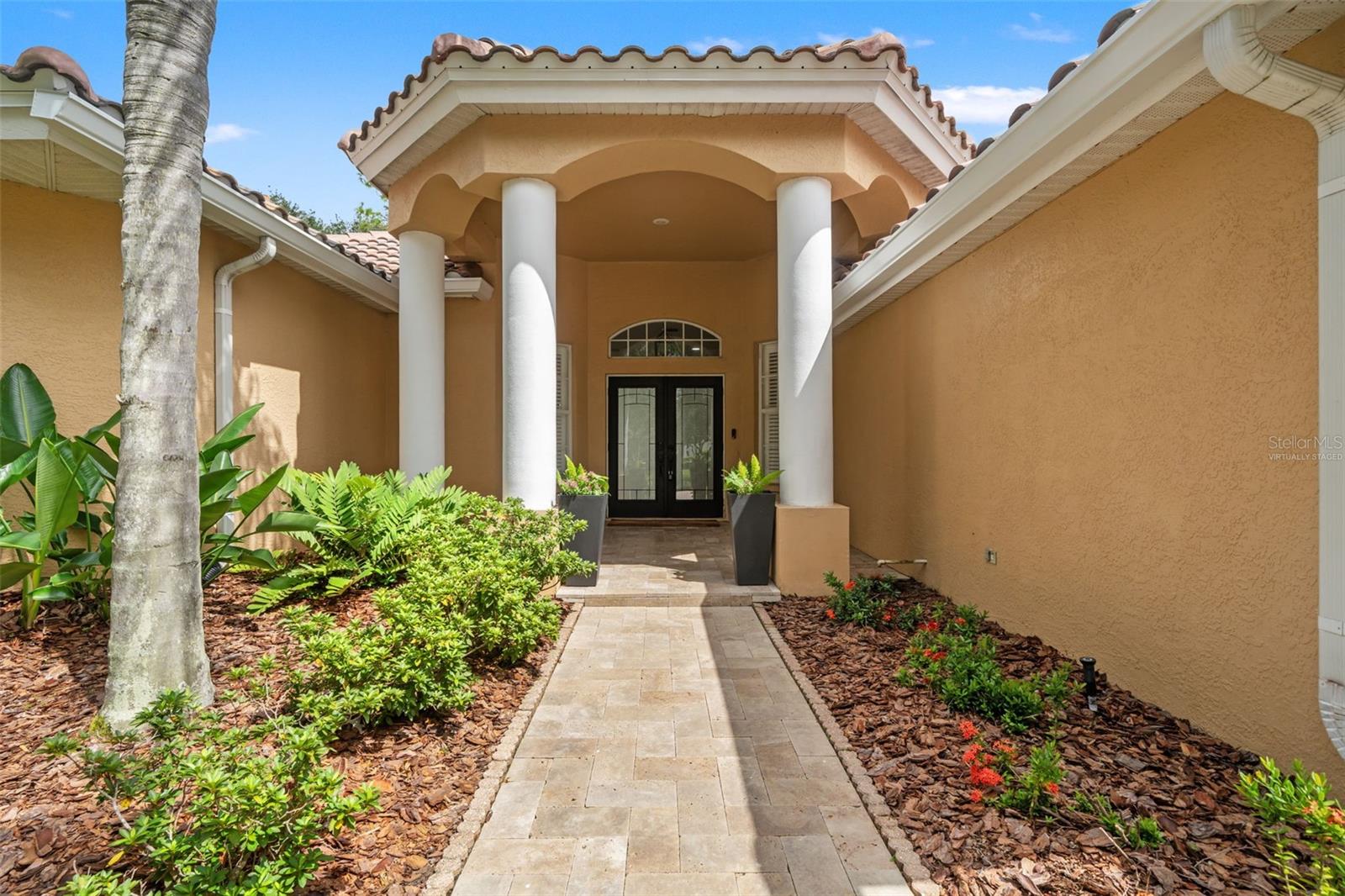 18115 Regents Square Dr Property Photo 4