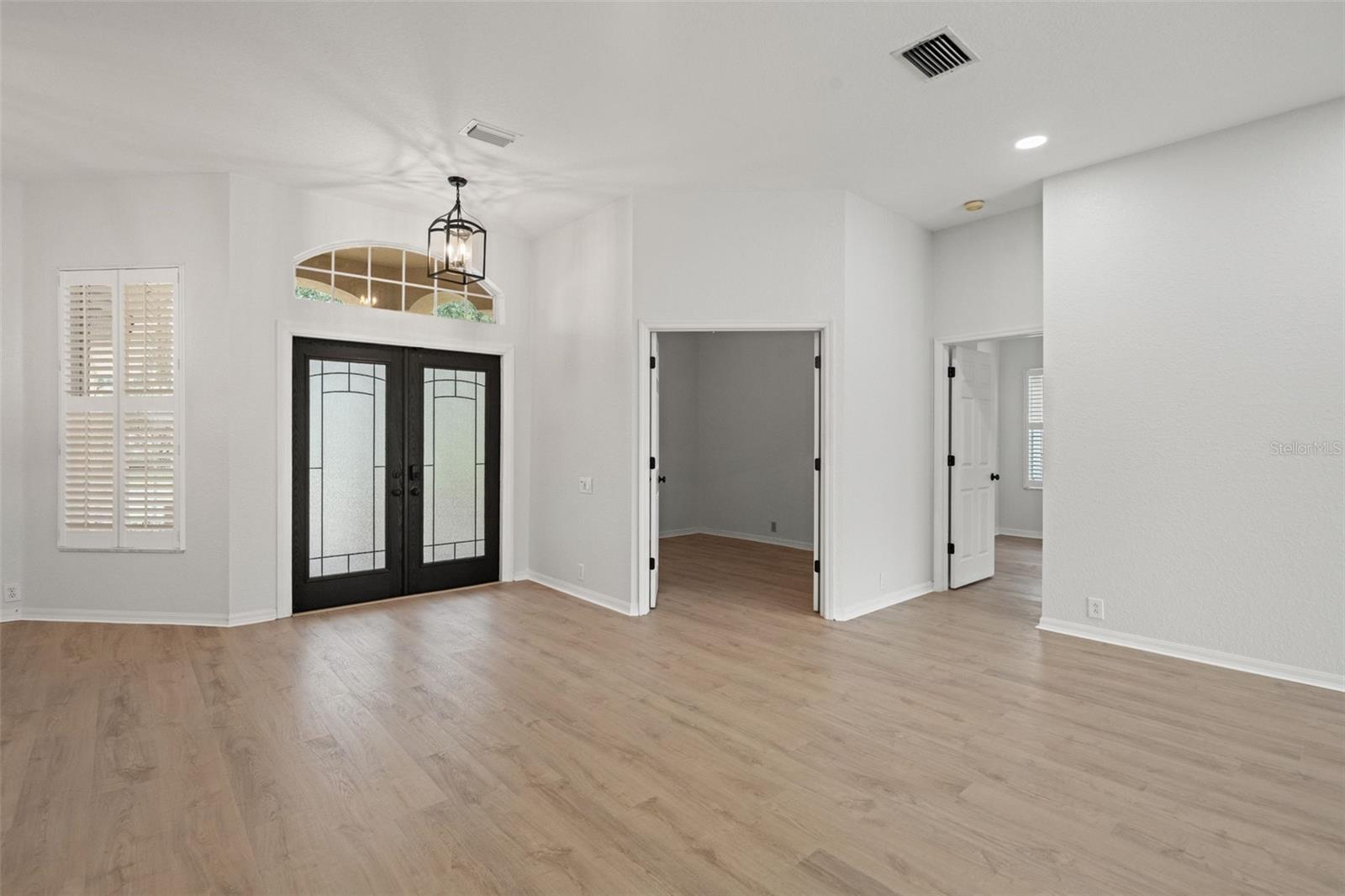 18115 Regents Square Dr Property Photo 6