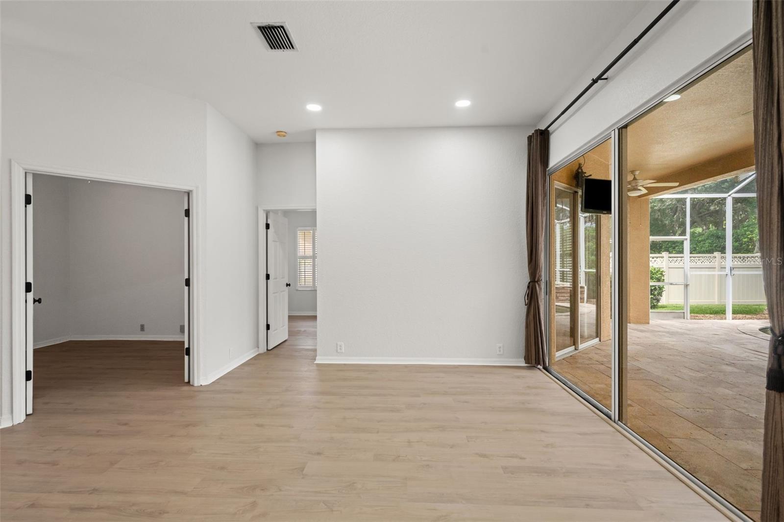 18115 Regents Square Dr Property Photo 12