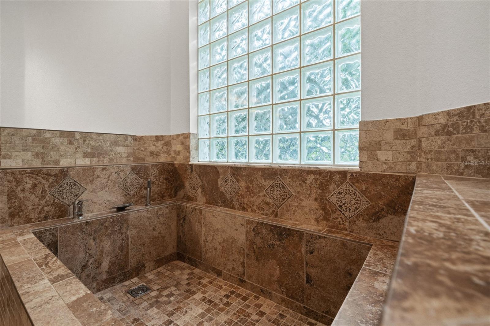 18115 Regents Square Dr Property Photo 39