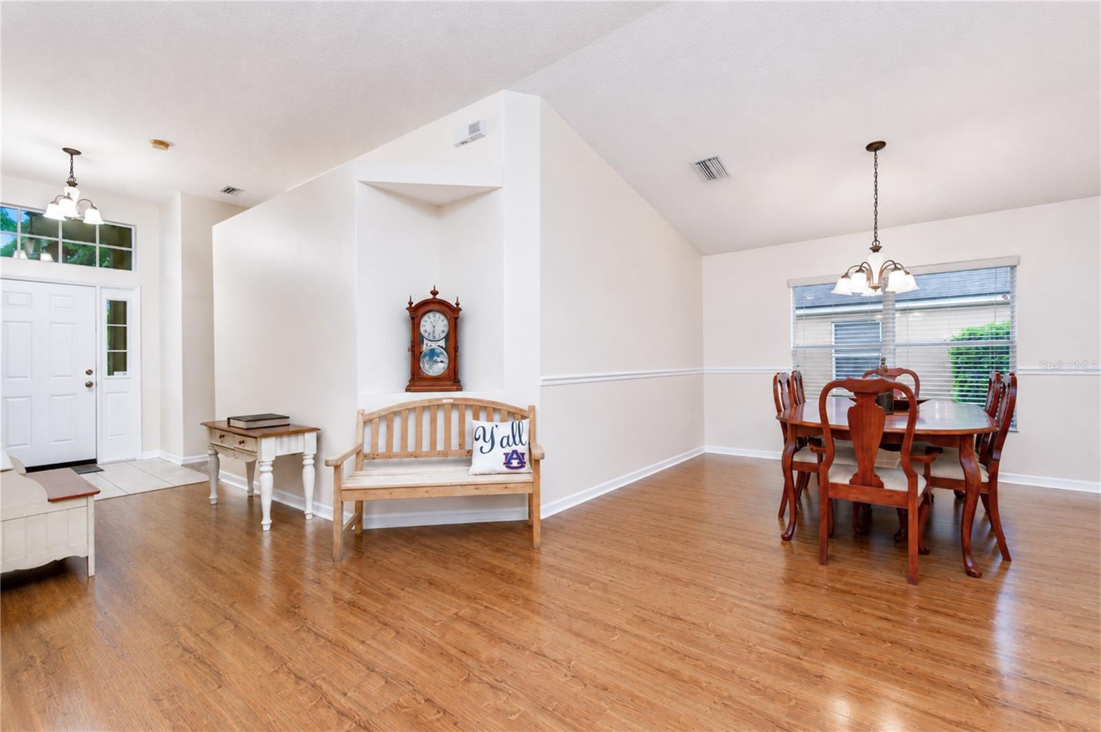 6209 Gannetdale Dr Property Photo 4