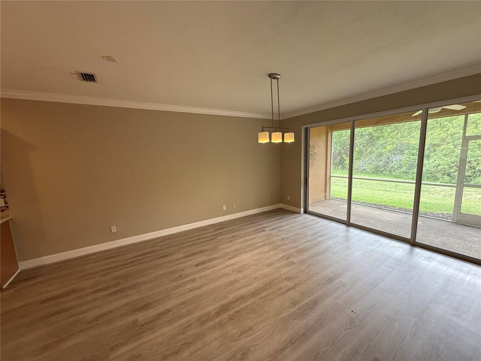 11550 52nd Ct E Property Photo 6