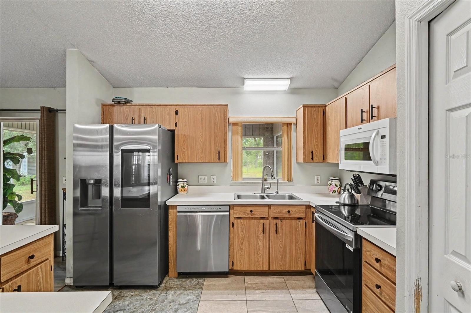 1339 Lodge Ter Property Photo 5