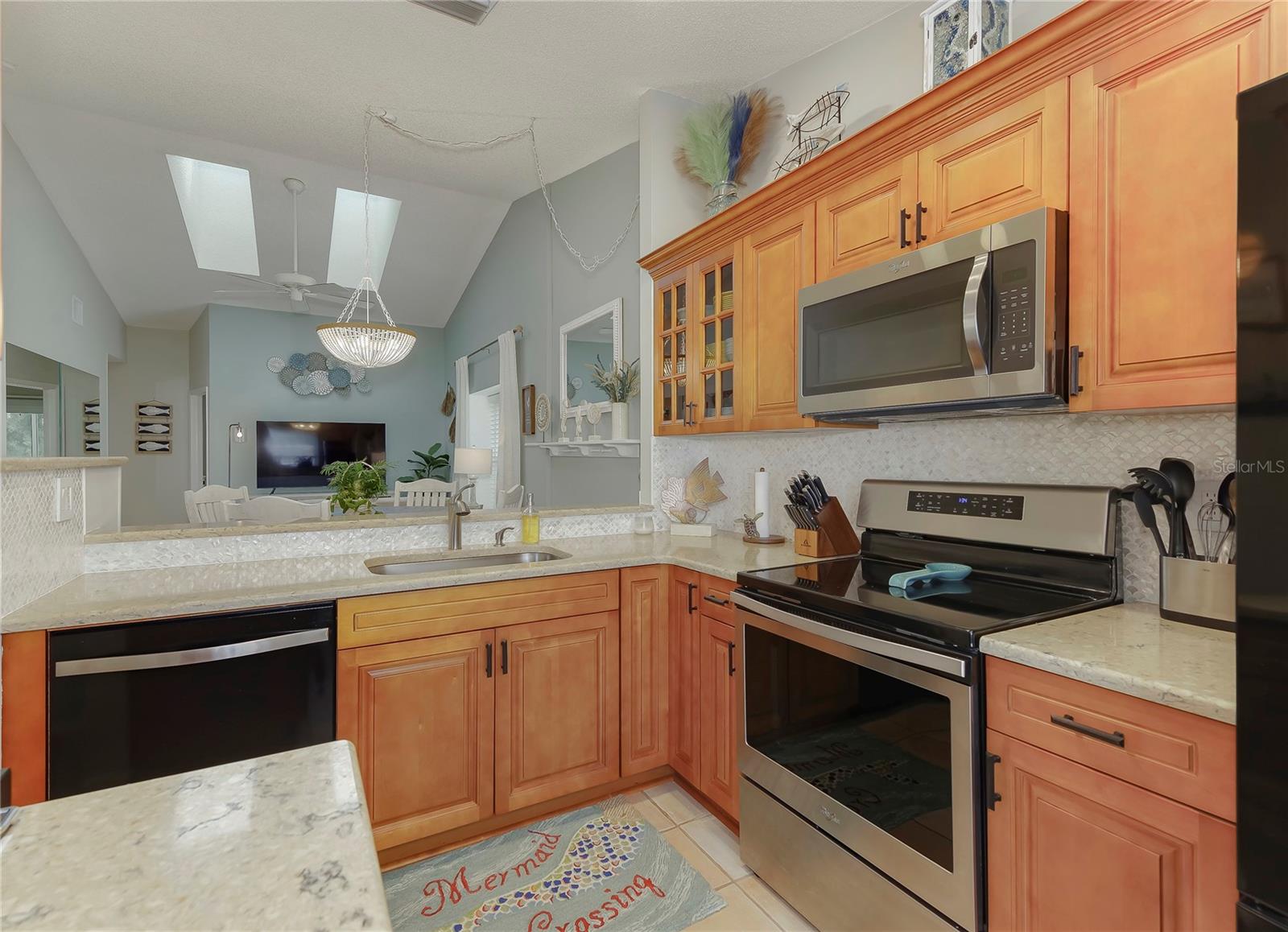 12223 Sun Vista Ct E Property Photo 8