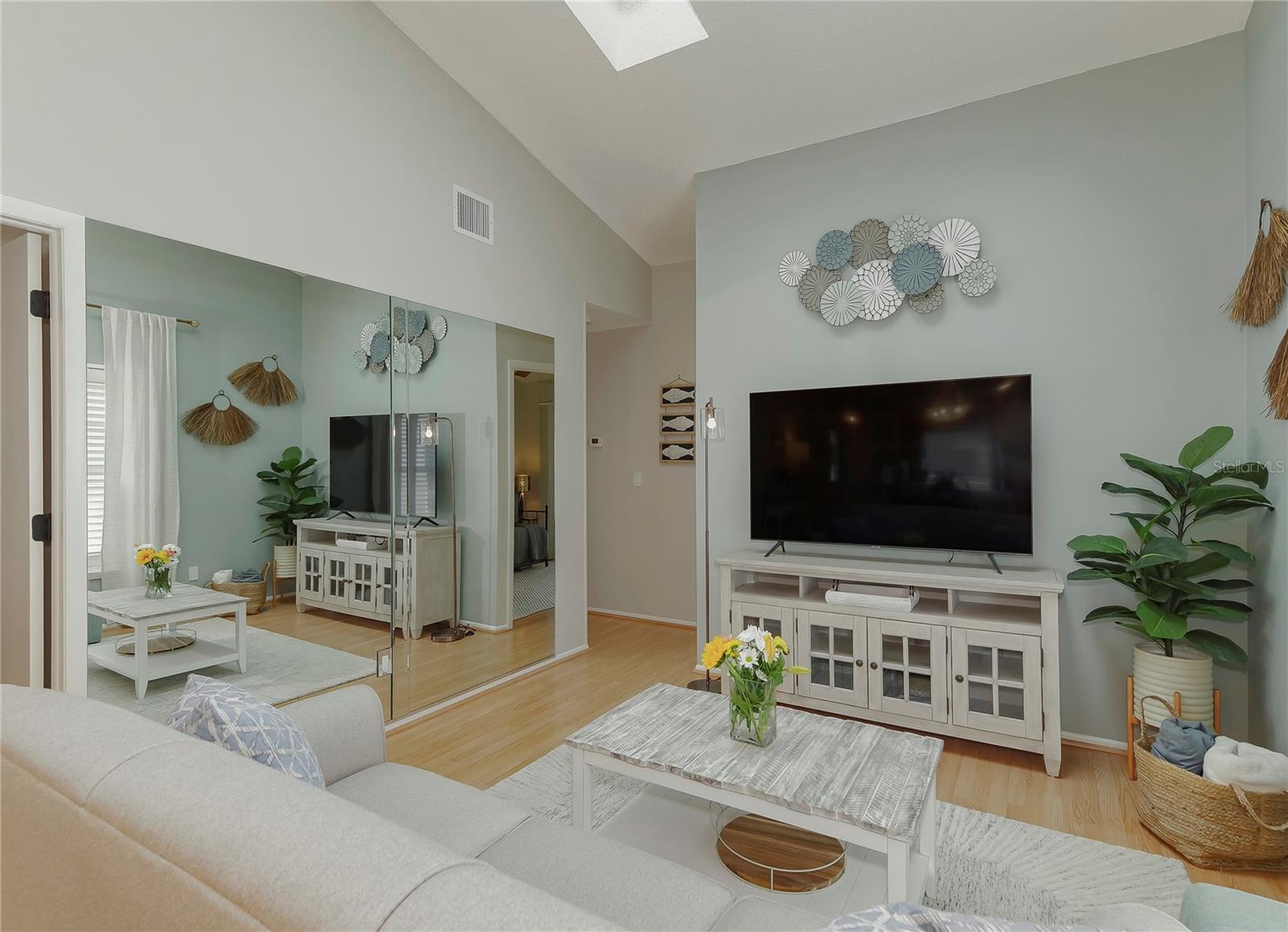 12223 Sun Vista Ct E Property Photo 13