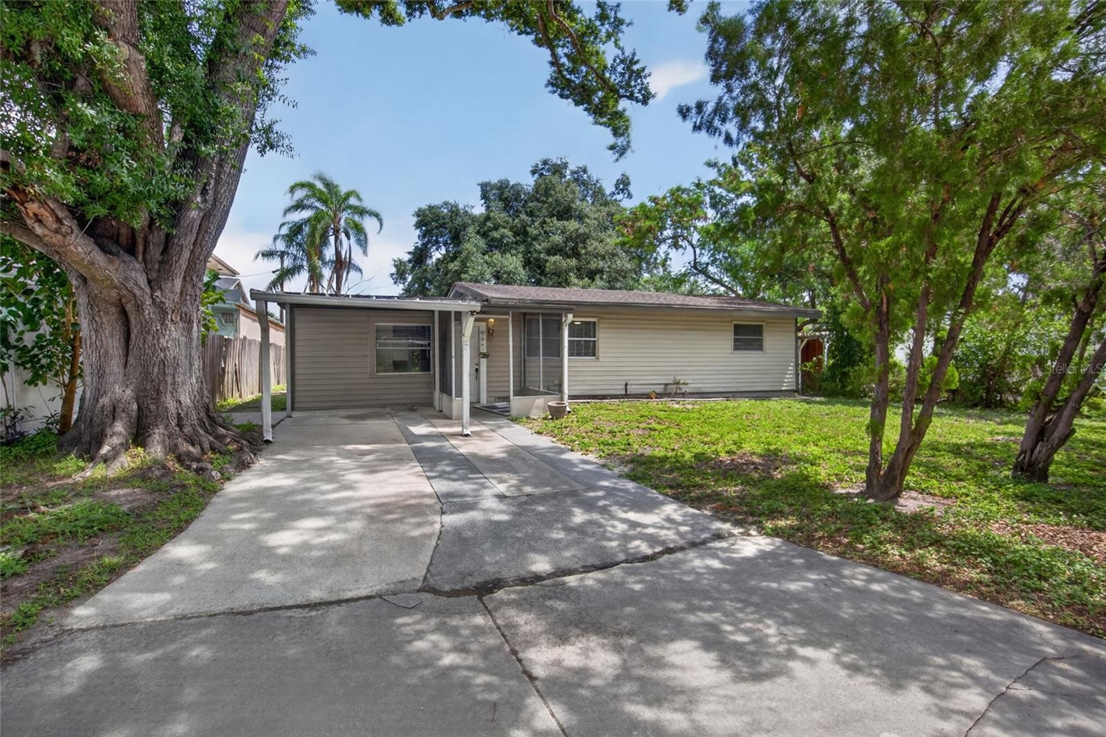 3615 W Rogers Ave Property Photo 3