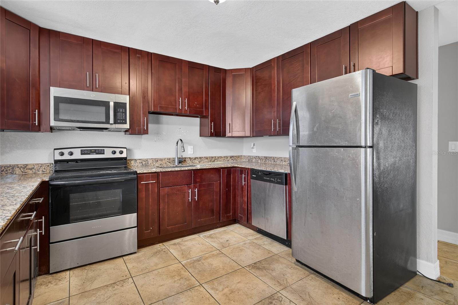 3615 W Rogers Ave Property Photo 9