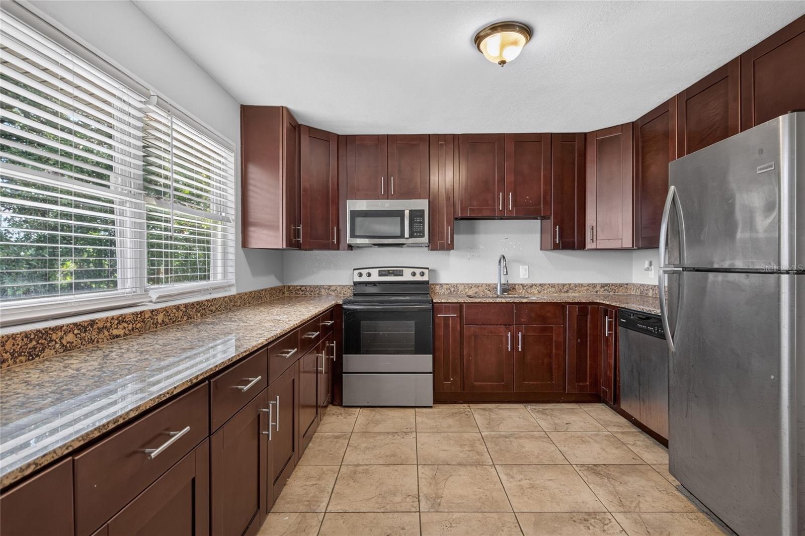 3615 W Rogers Ave Property Photo 10