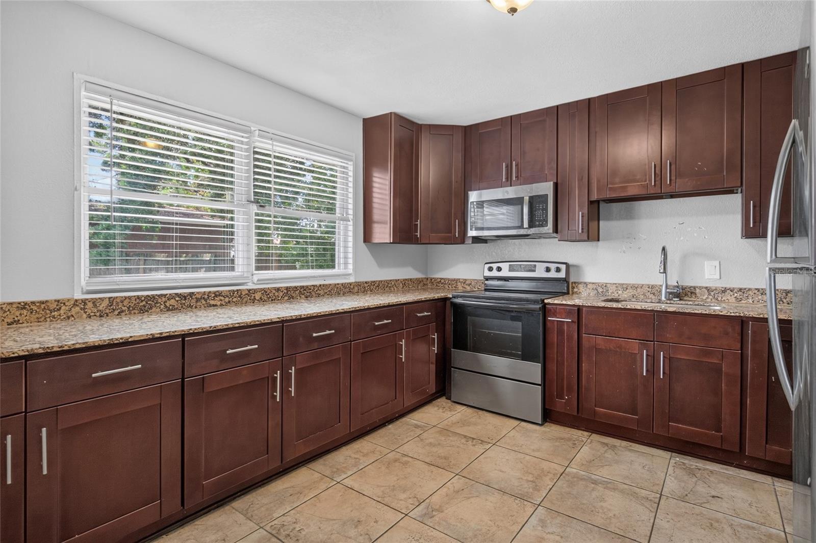 3615 W Rogers Ave Property Photo 11