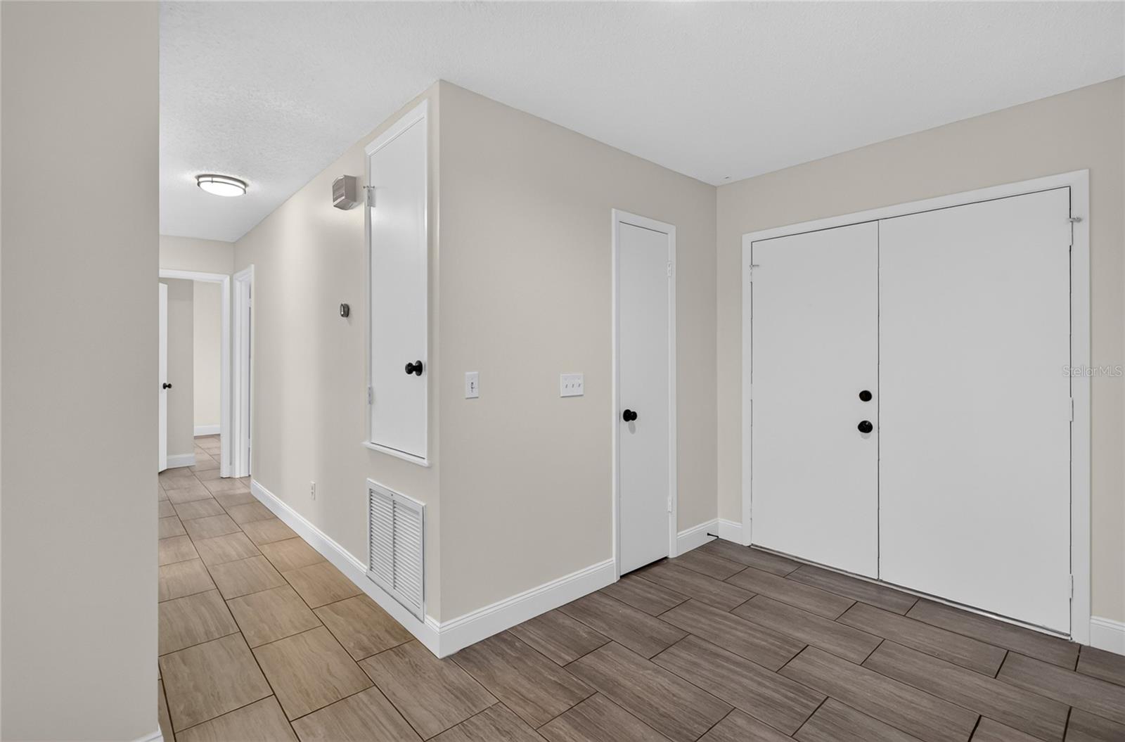 724 Isleton Dr Property Photo 36