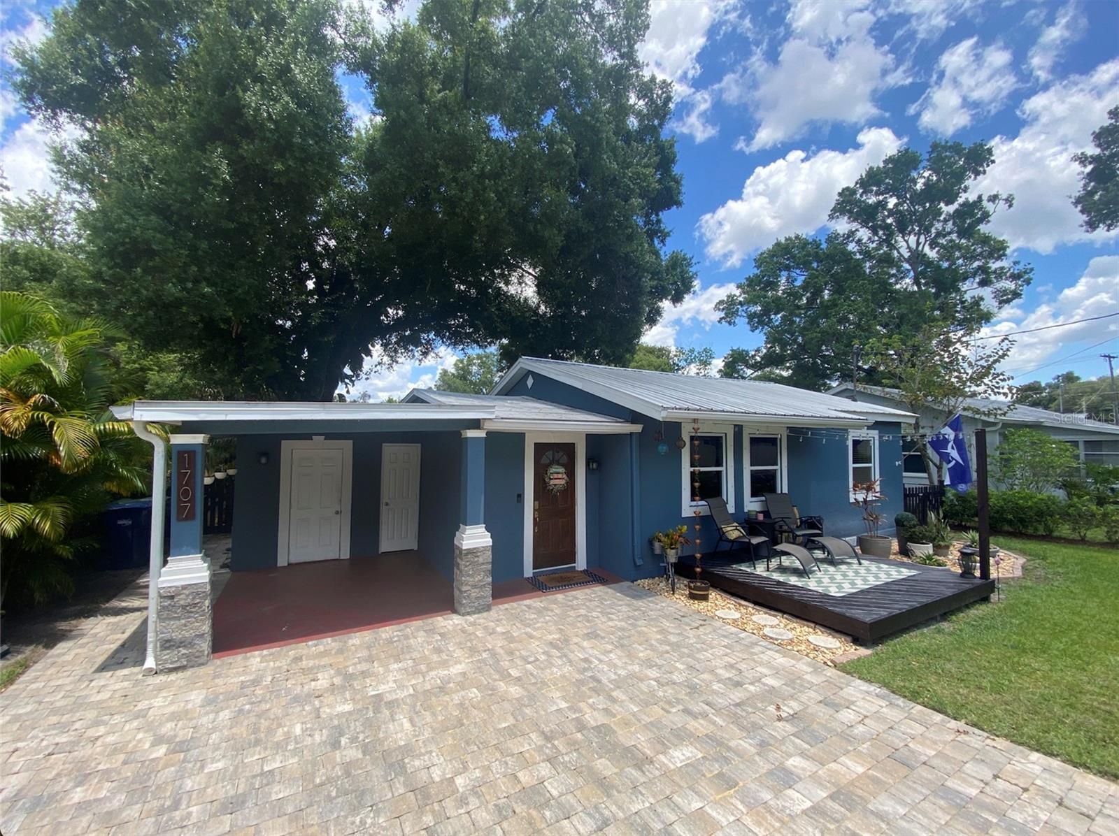 1707 W COMANCHE AVE Property Photo 1