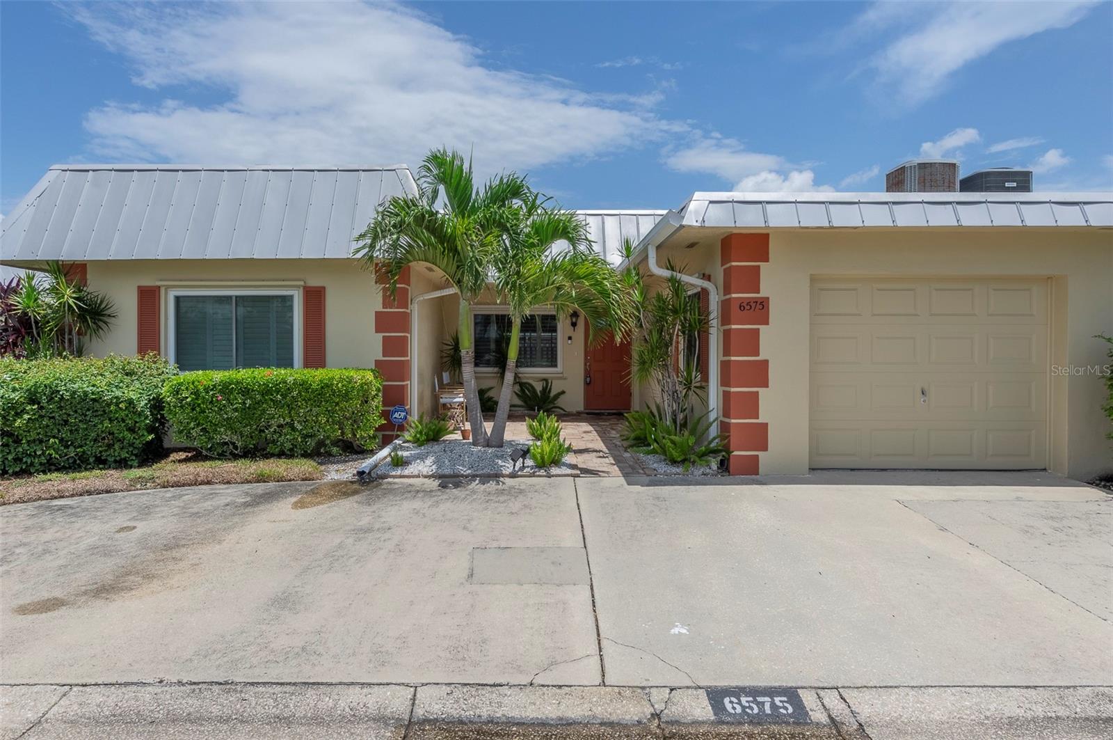 6575 GREEN VALLEY DR Property Photo 1