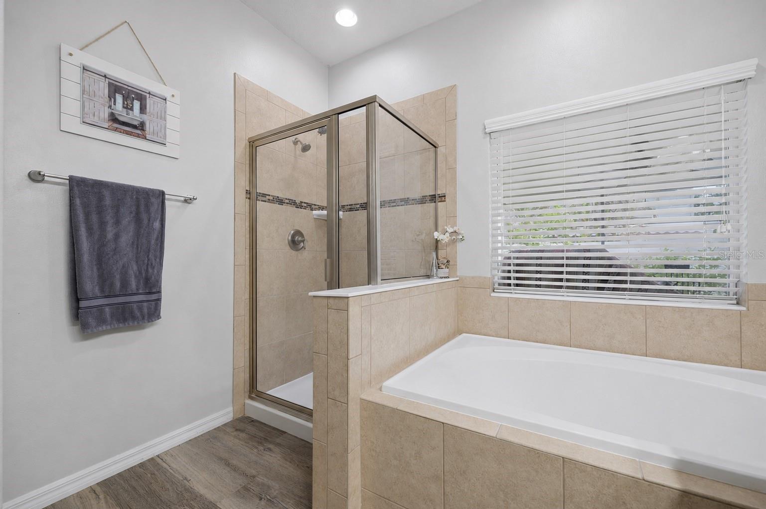 2814 Maple Brook Loop Property Photo 20