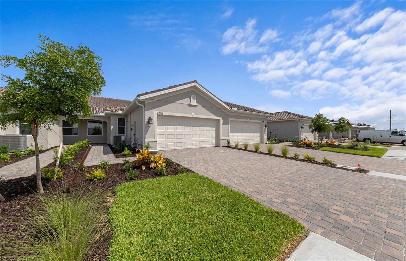 27104 Clam Shell Ct Property Photo 1