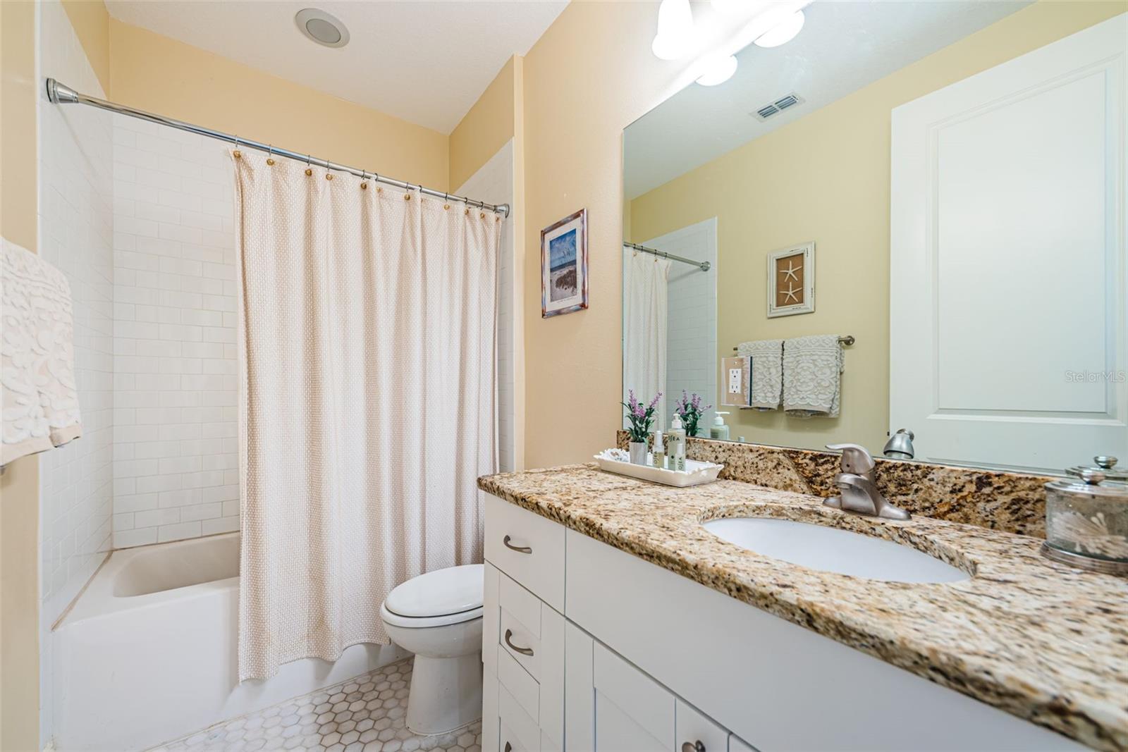 7010 Grevilla Ave S Property Photo 29