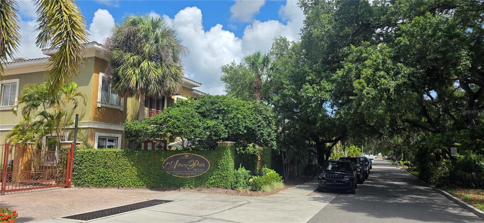 4907 BAYSHORE BLVD #103 Property Photo 1