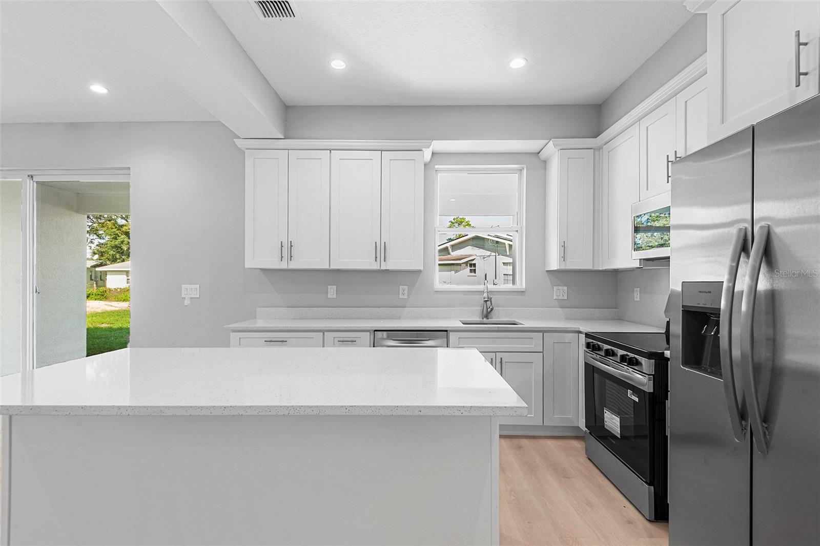 2519 Avenue E Sw Property Photo 9