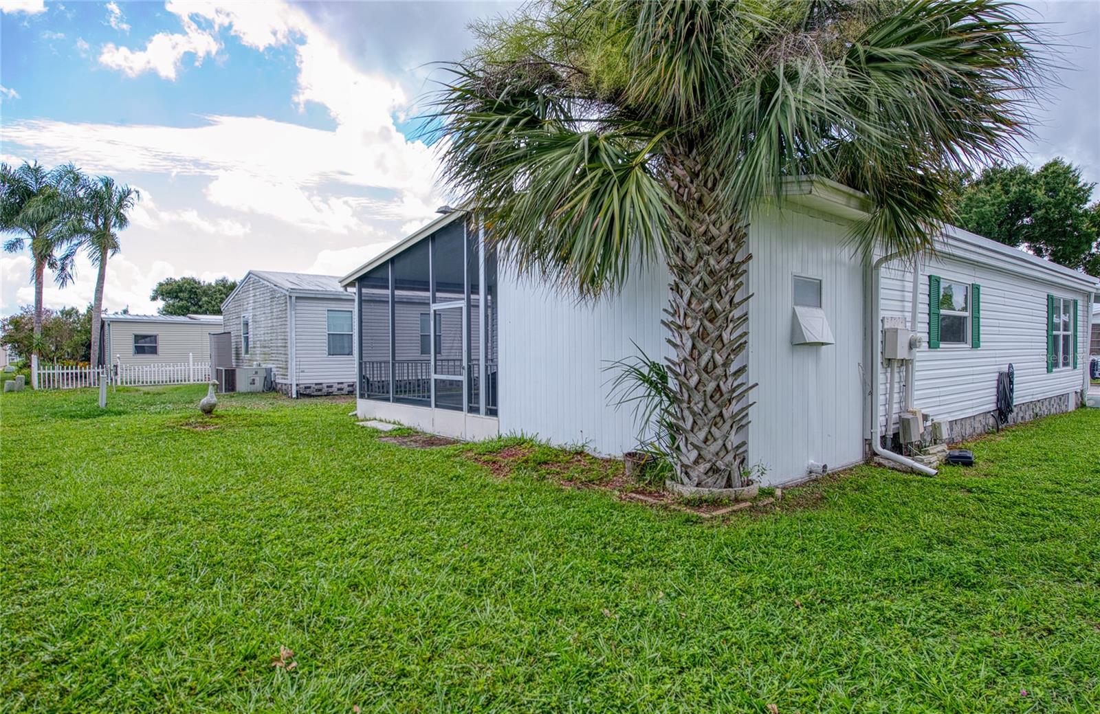 407 Dolphin Dr S Property Photo 33