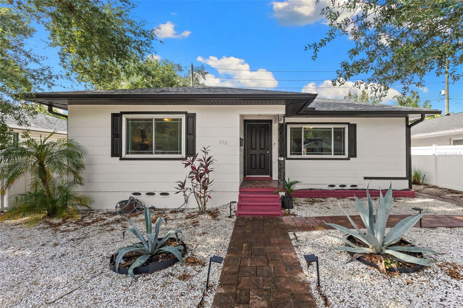170 22nd Ave N Property Photo 1