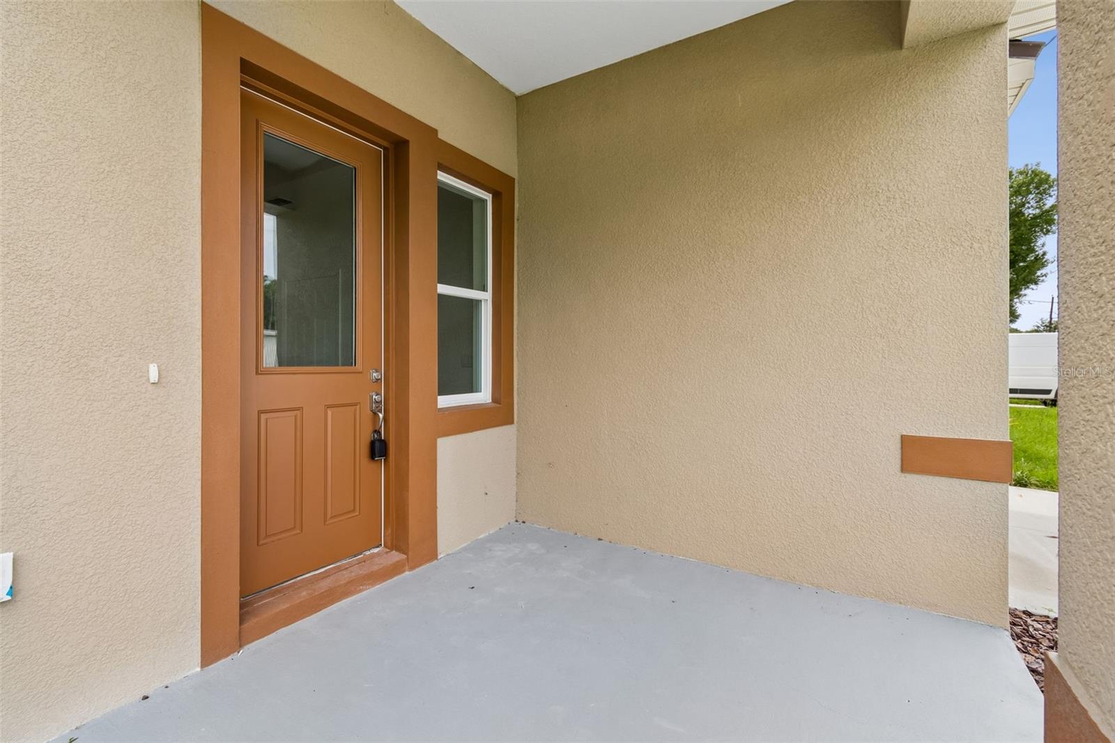 2523 Avenue E Sw Property Photo 2