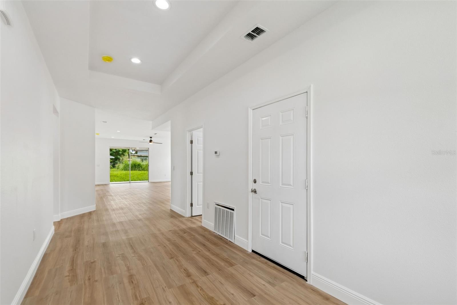 2523 Avenue E Sw Property Photo 5