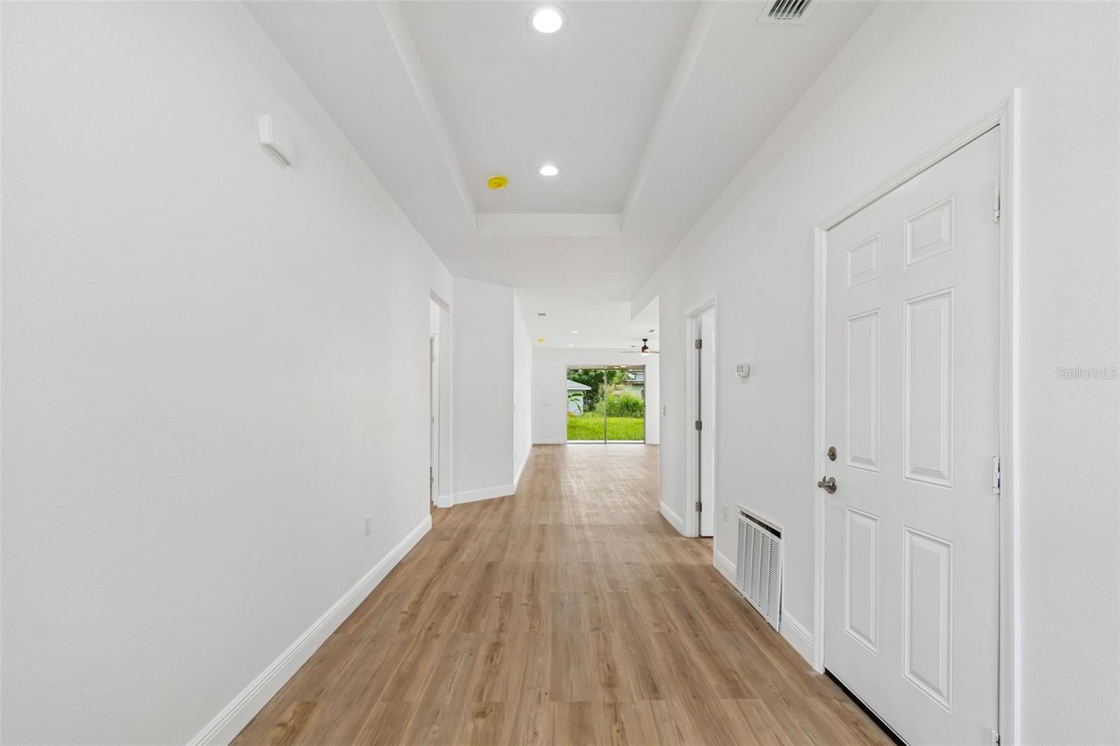 2523 Avenue E Sw Property Photo 6