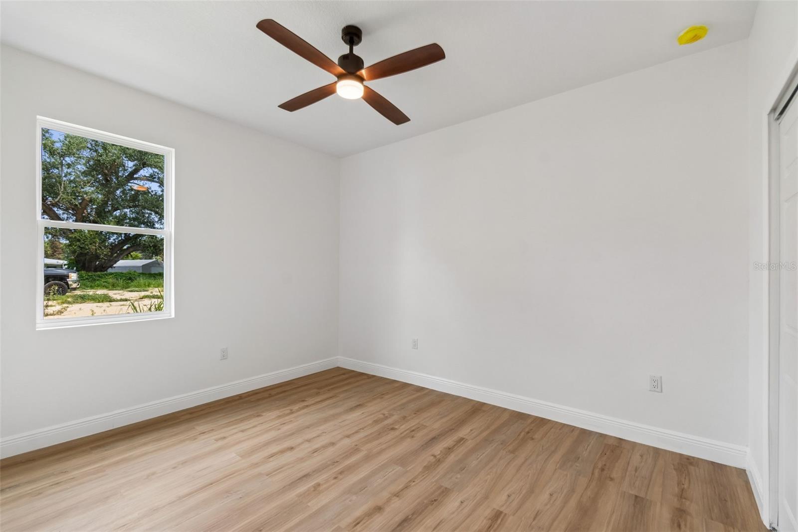 2523 Avenue E Sw Property Photo 22