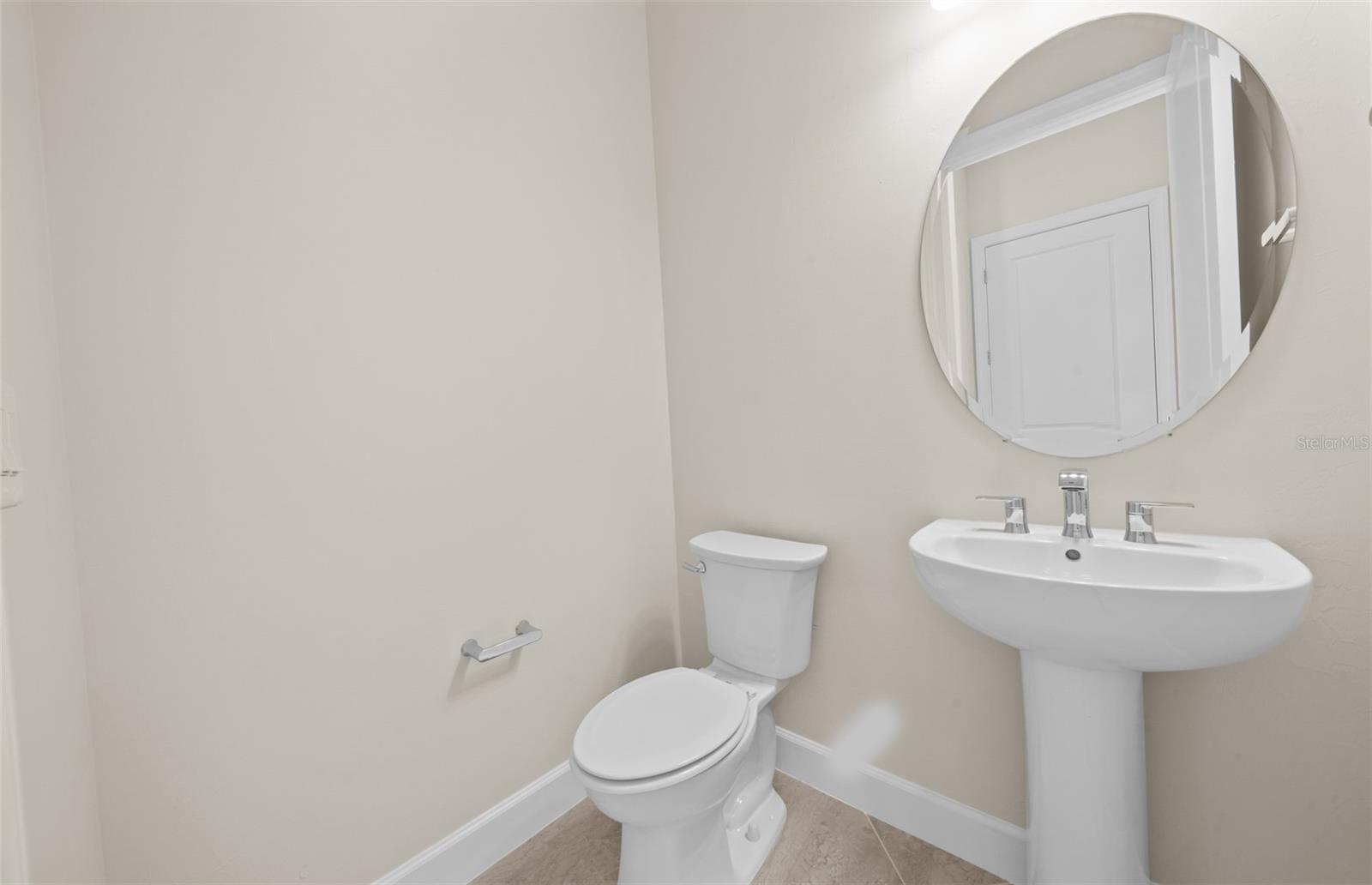 7621 Fulham Ave Property Photo 36