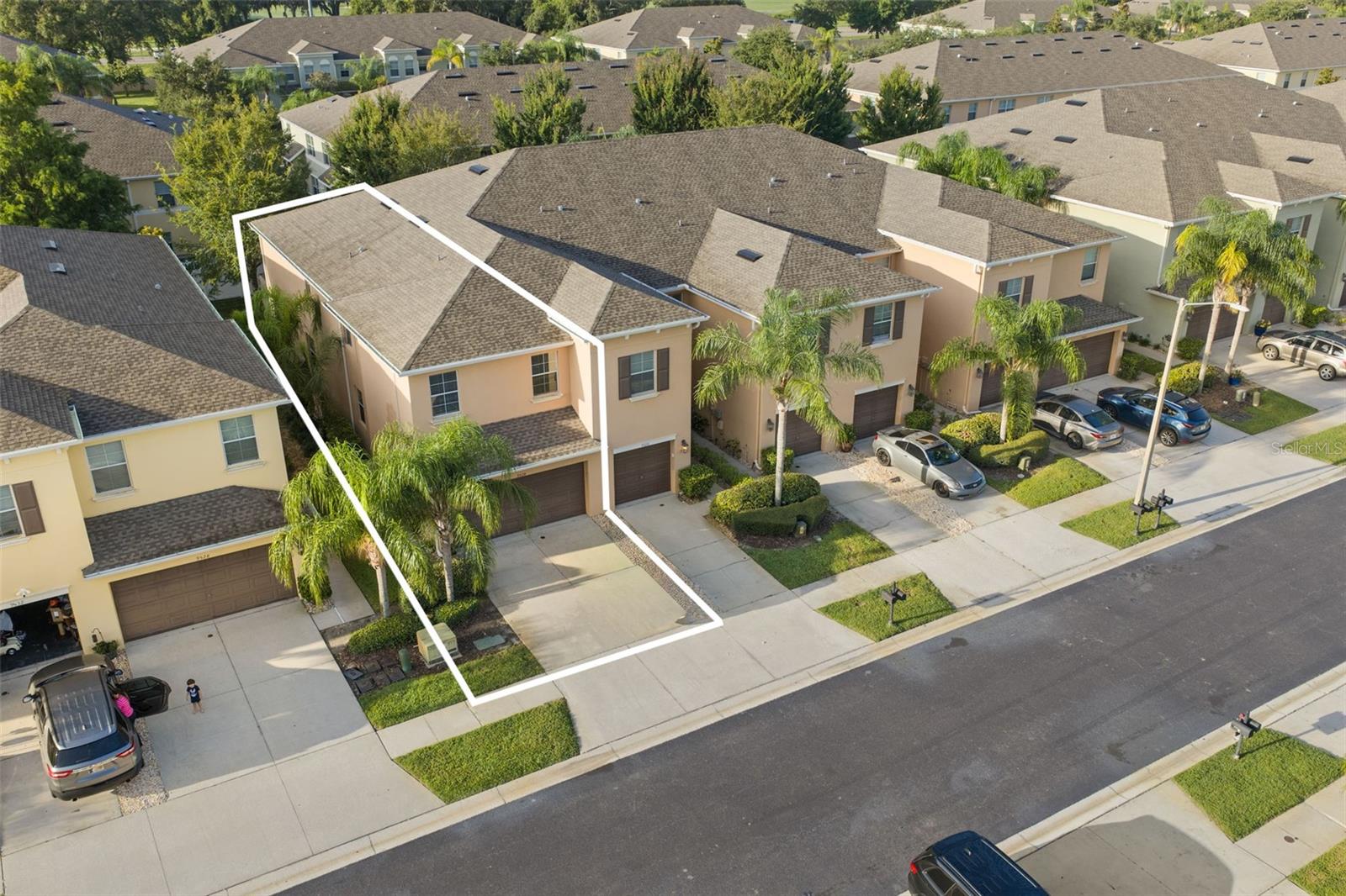 9524 Trumpet Vine Loop Property Photo 2