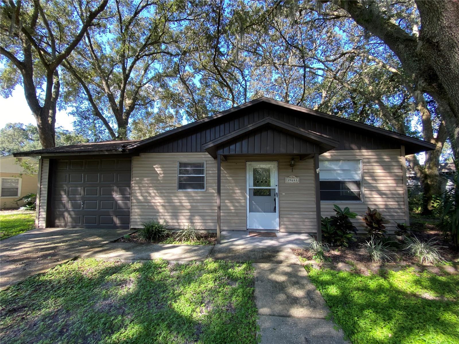 39648 Meadowood Loop Property Photo 1