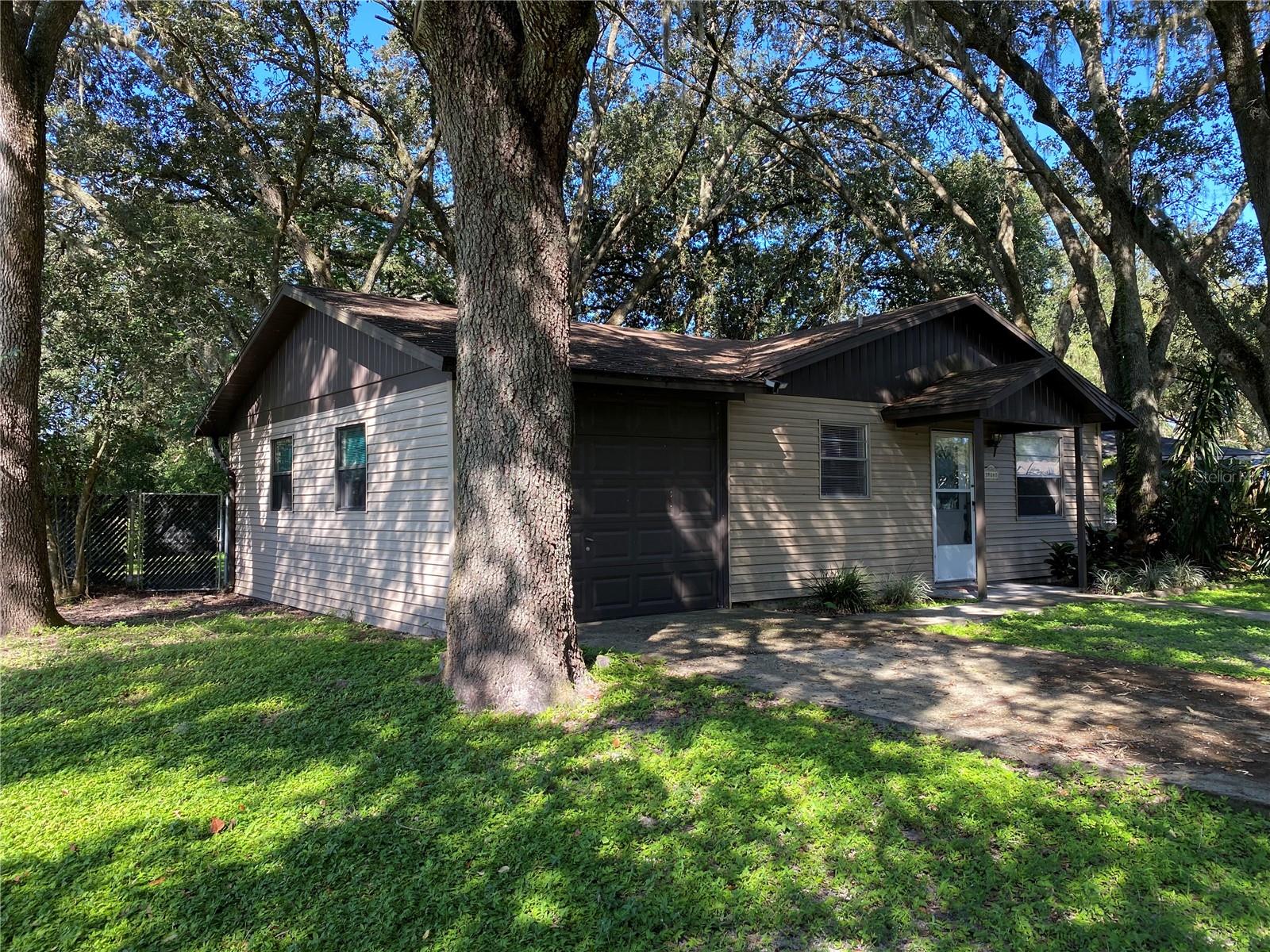 39648 Meadowood Loop Property Photo 2