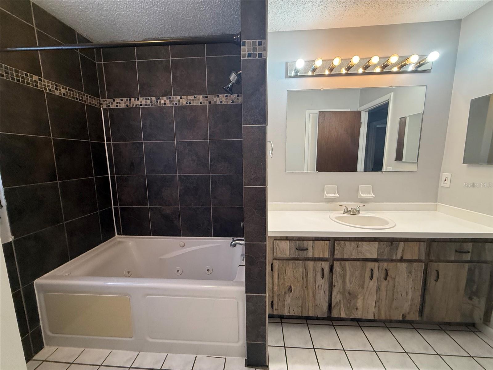 39648 Meadowood Loop Property Photo 21
