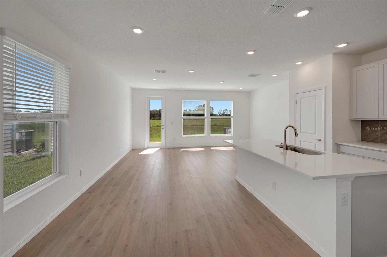 6412 Jensen View Ave Property Photo 5