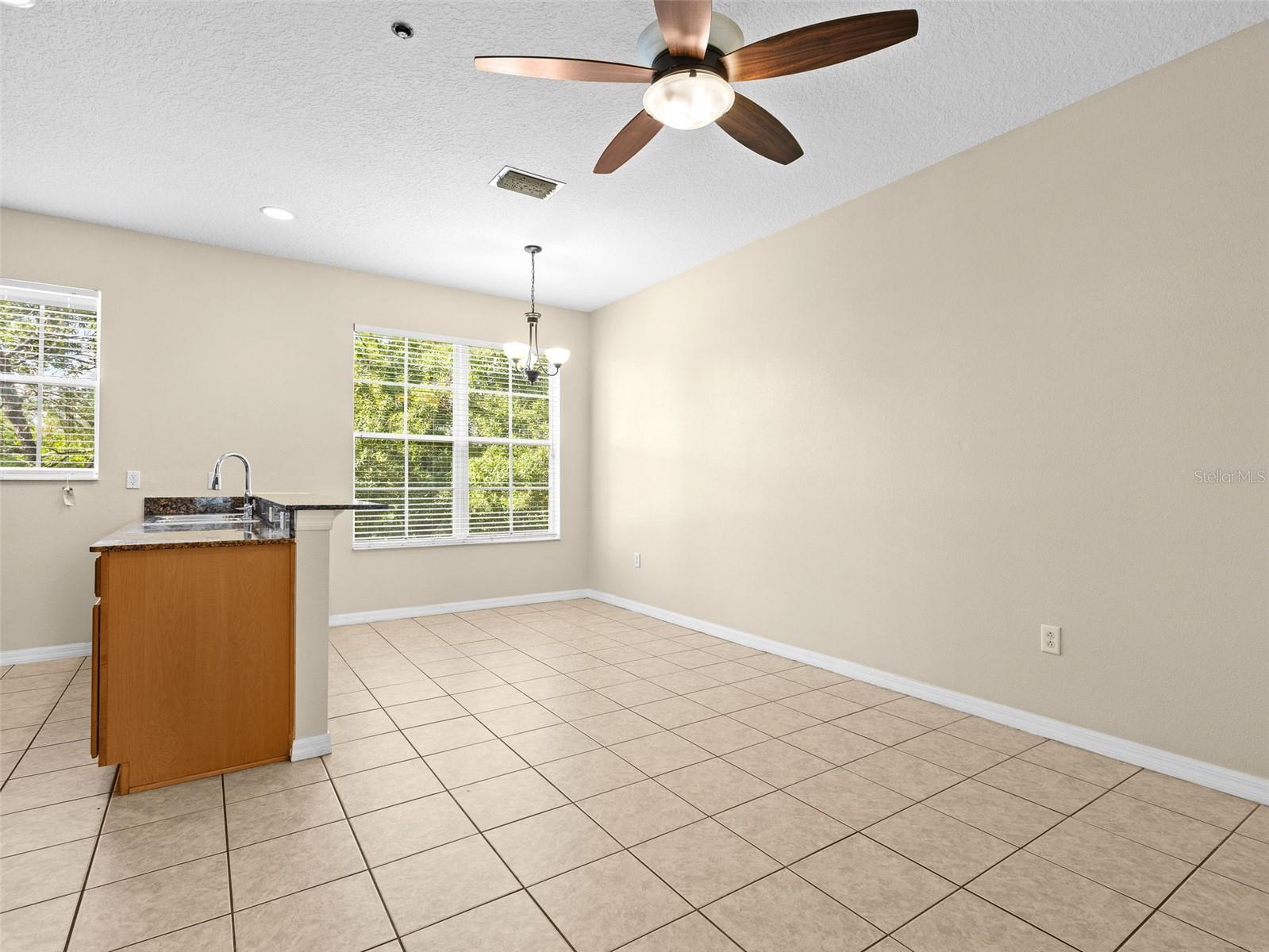 2412 Middleton Grove Dr Property Photo 11