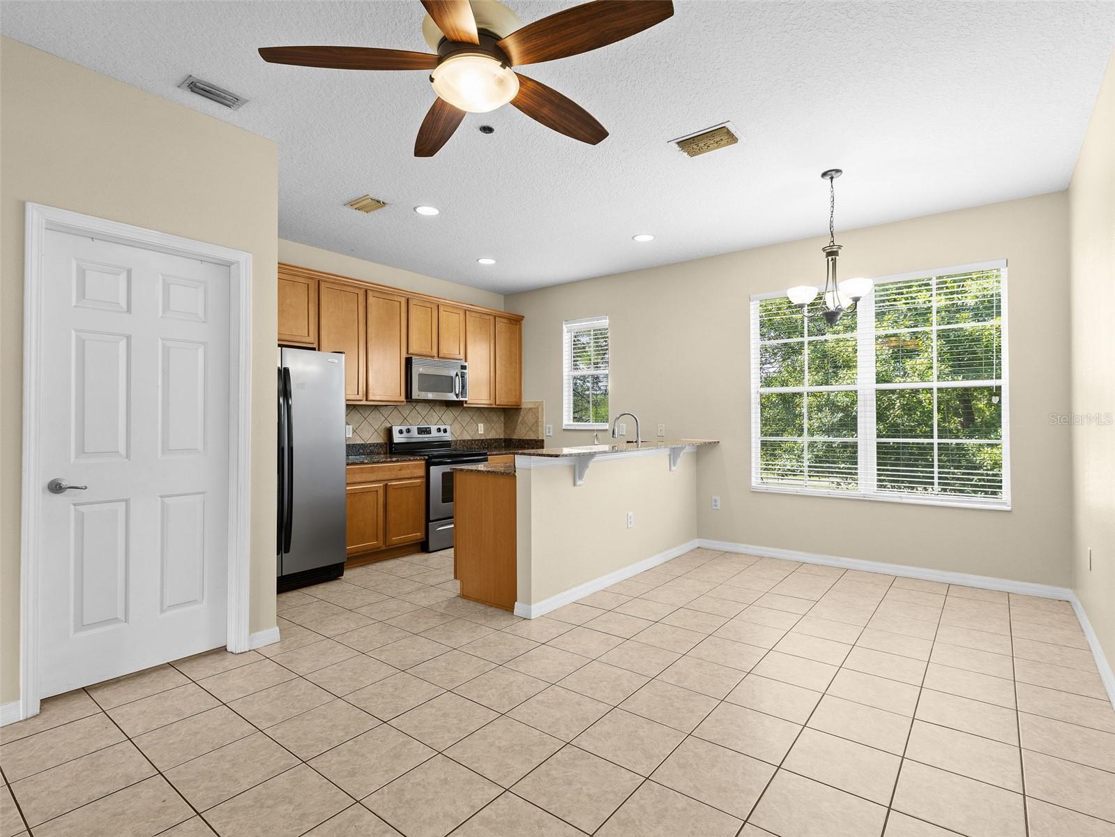 2412 Middleton Grove Dr Property Photo 12