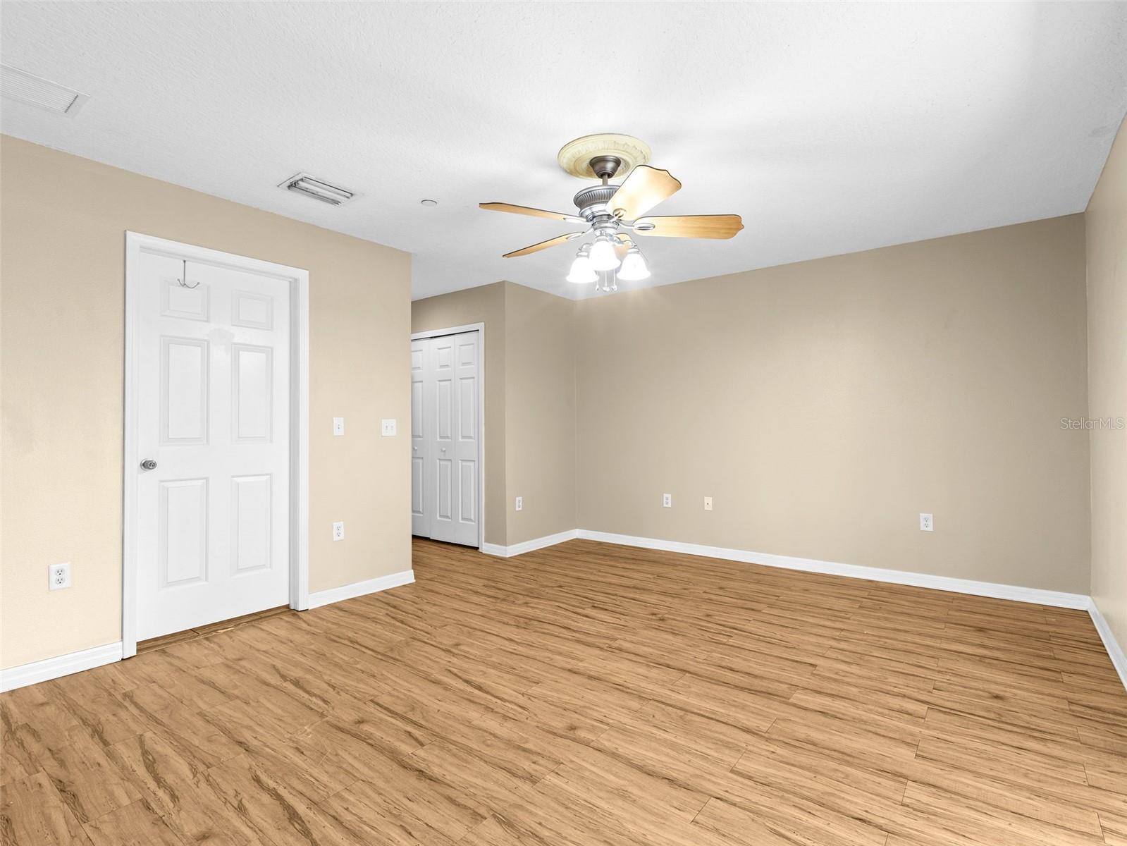 2412 Middleton Grove Dr Property Photo 15