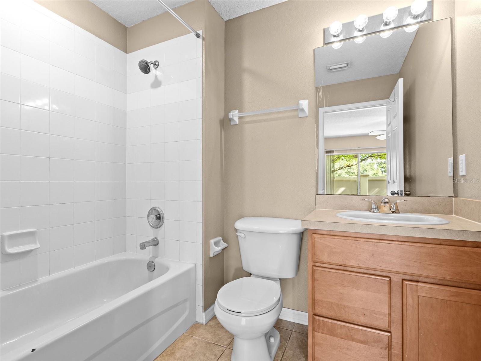 2412 Middleton Grove Dr Property Photo 16