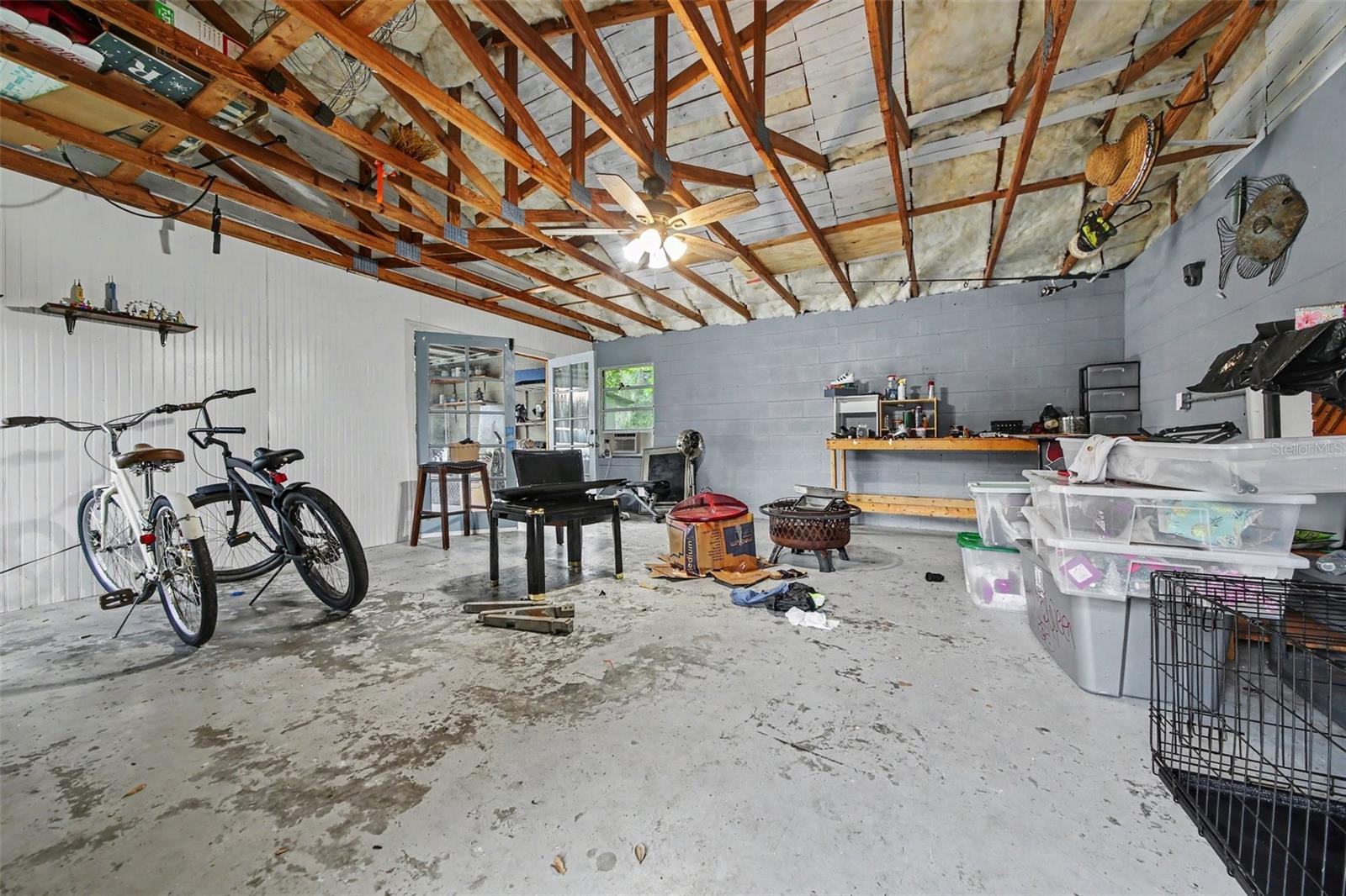 231 E 1st St Property Photo 15