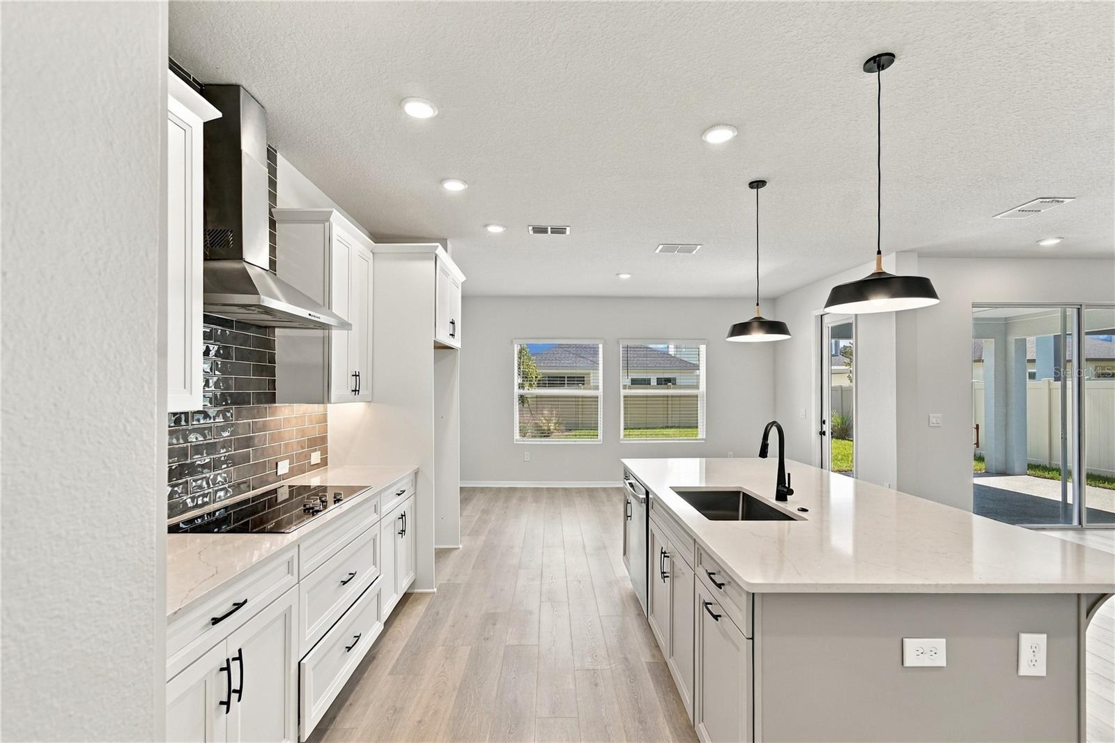 5831 Native Oak St Property Photo 5