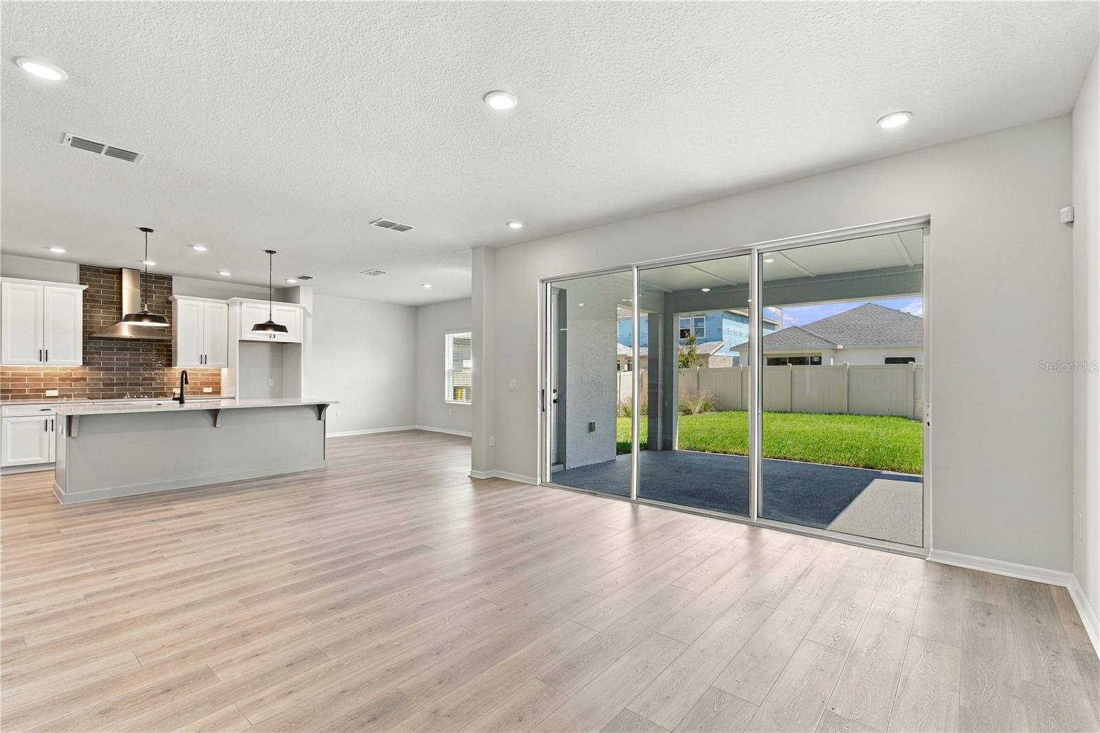 5831 Native Oak St Property Photo 10