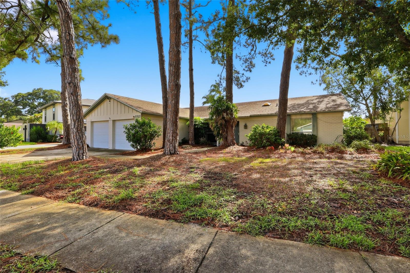 6811 Twelve Oaks Blvd Property Photo 1