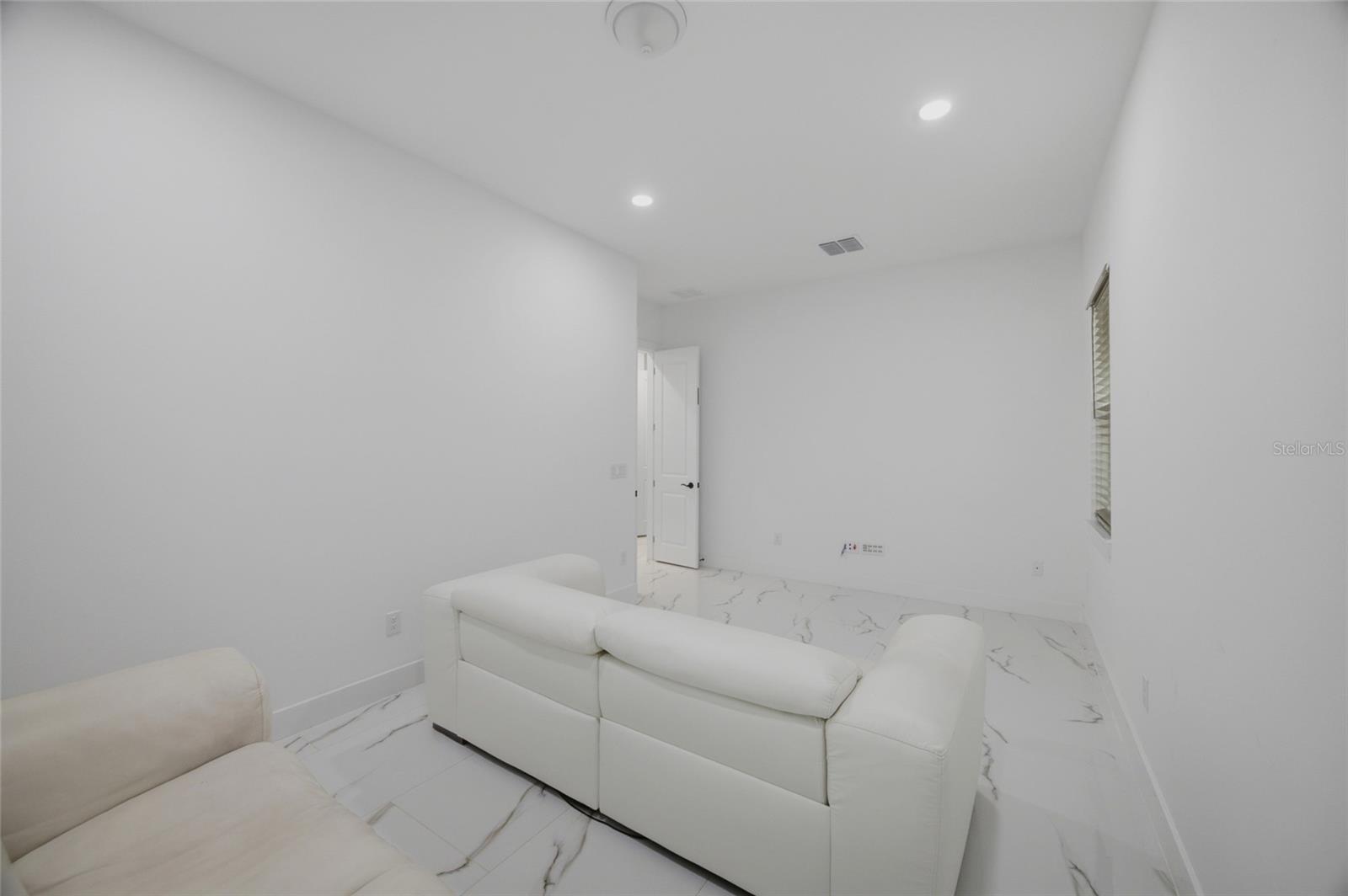 1515 Valier Pt Property Photo 27