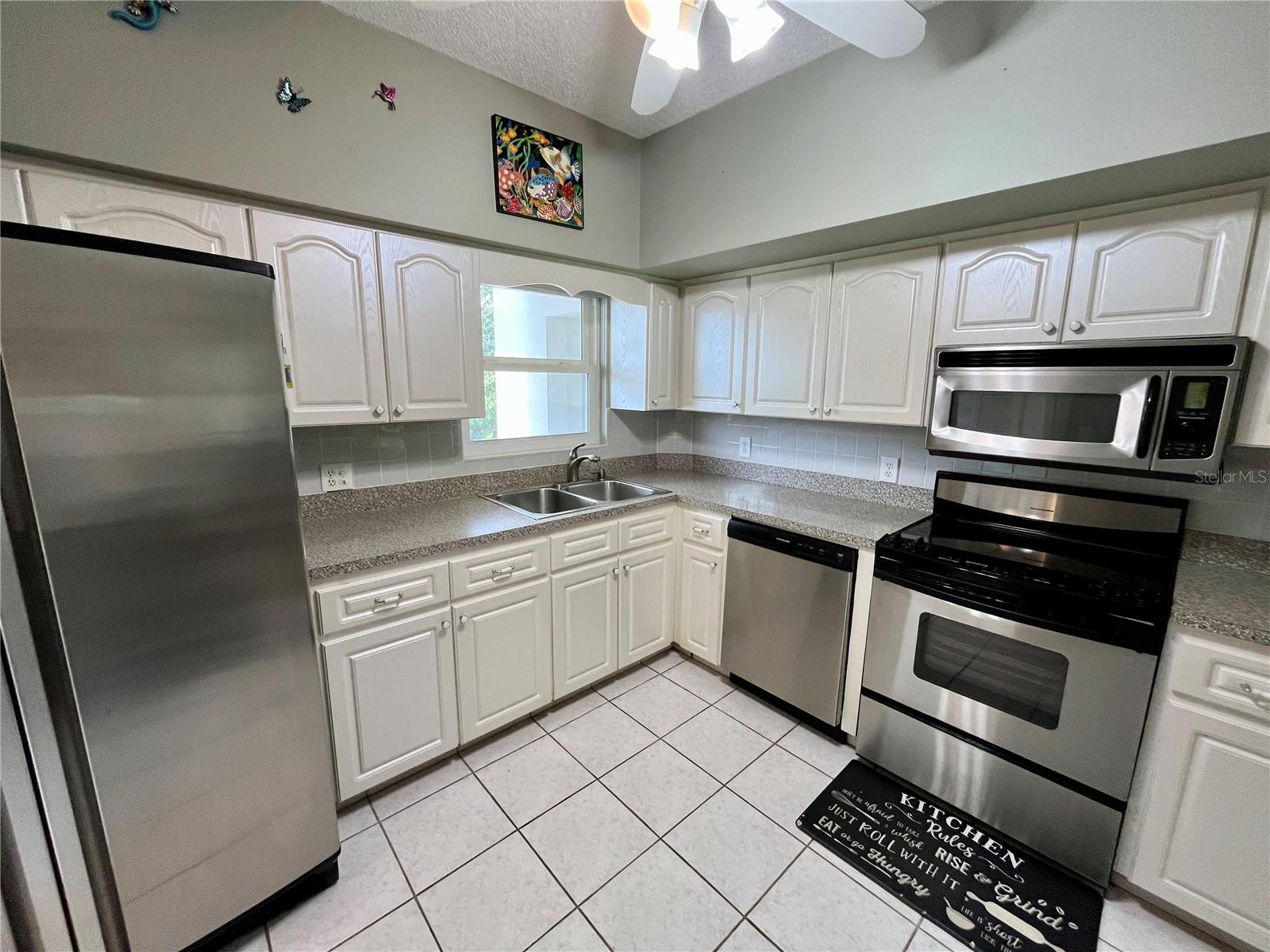 2471 Sumatran Way #43 Property Photo 6