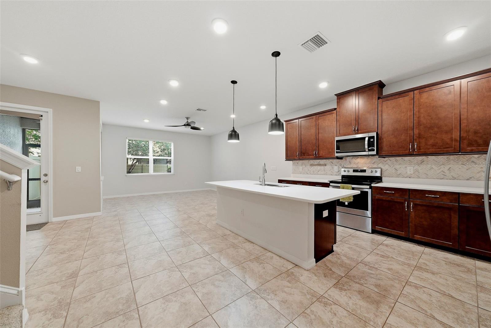 18924 Ulmus St Property Photo 9